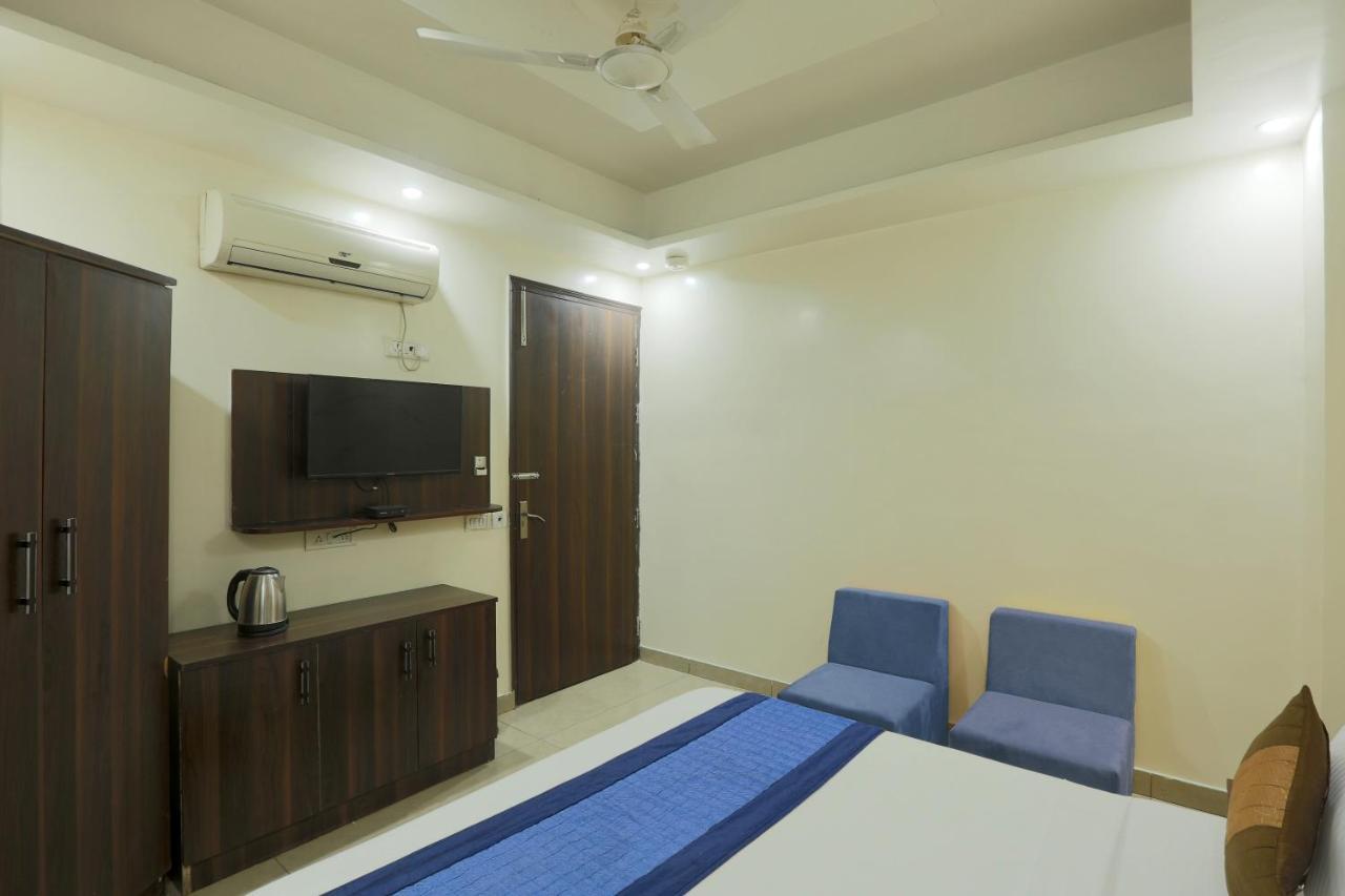 Palm Emerald Near International Airport Bed & Breakfast New Delhi